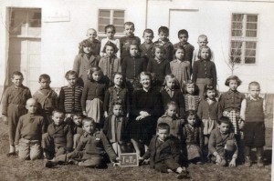 Старе школске фотографије